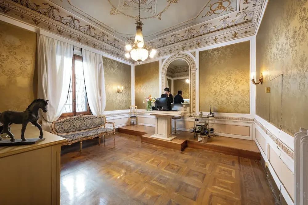 Hotel Palazzo Borghini - photo 2