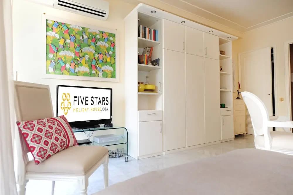 Studio Splendid Five Stars Holiday House - photo 15