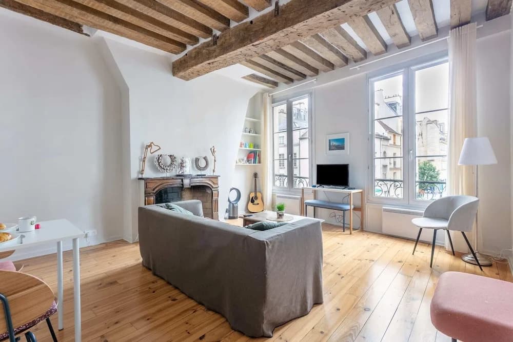 Bright 1-bedroom Flat, 2min From Saint-paul Metro - photo 2