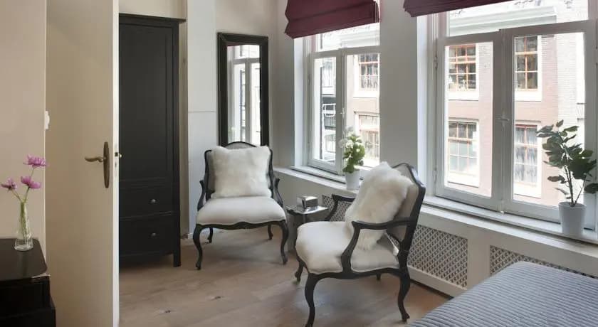 Downtown Apartment - photo 6