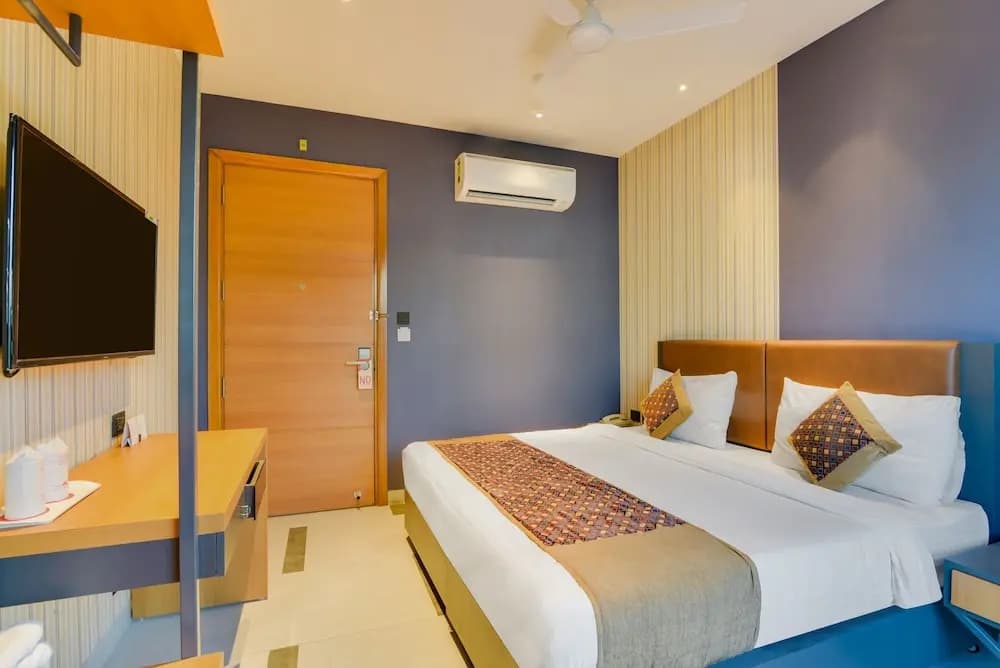 Hotel Blue Stone - Nehru Place - photo 4