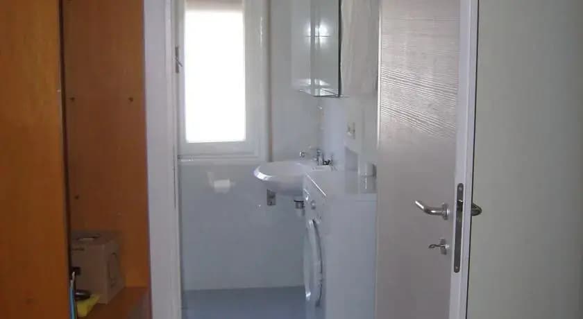 Train Station Guesthouse - photo 5