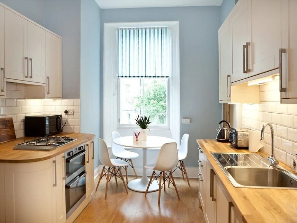 Edinburgh Serviced Apartment - photo 13