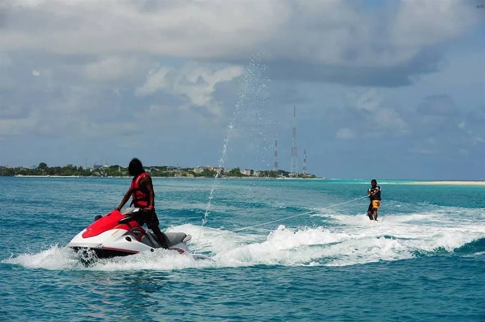 SeaHouse TopDeck Hotel Maldives - photo 18