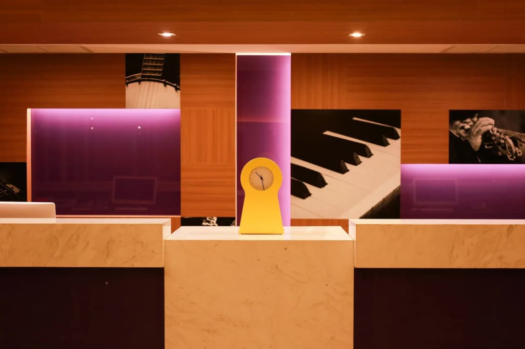 The Whisper Hotel - photo 2