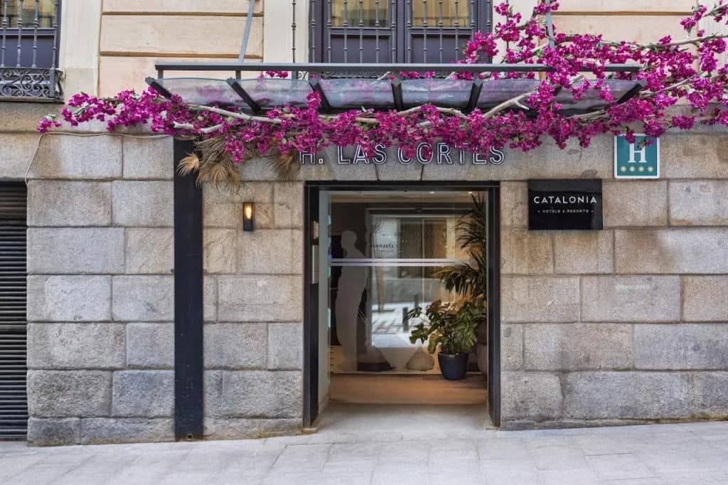 Catalonia Las Cortes Hotel - photo 1