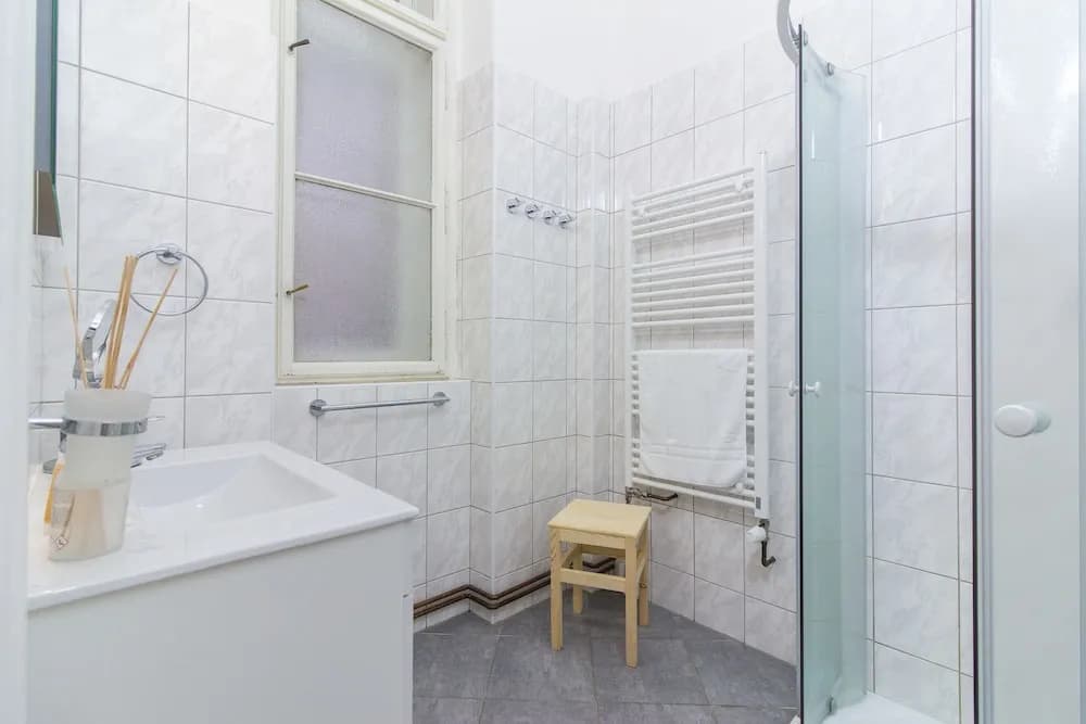 Bright And Spacious By Easybnb - photo 7