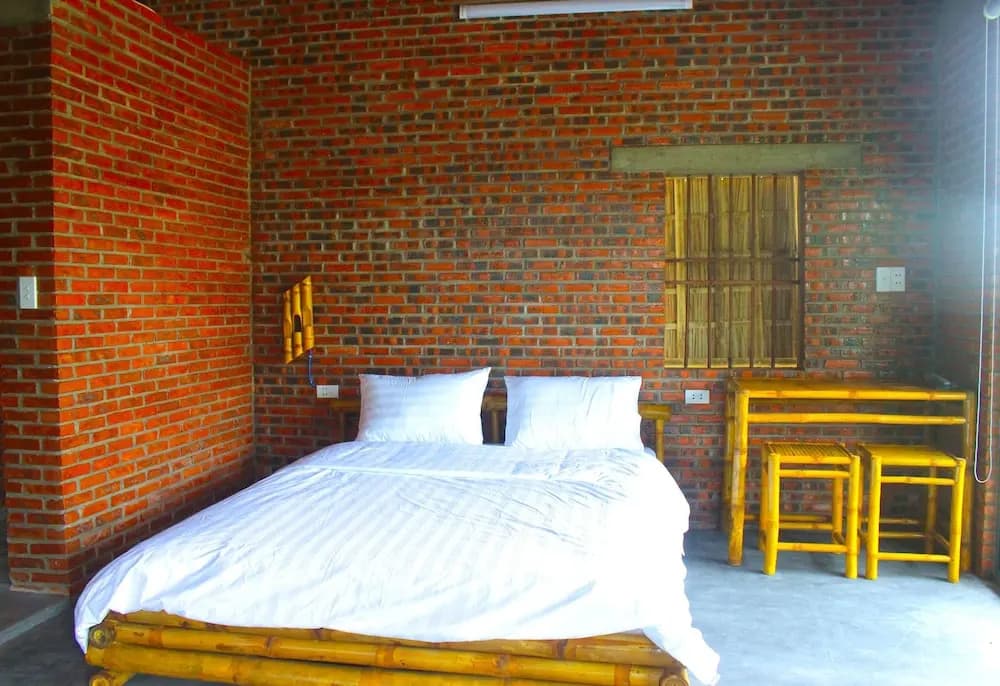Ba's Garden Beachside Homestay - photo 3