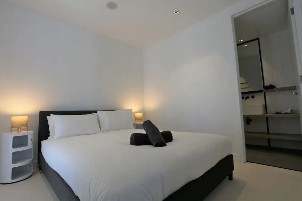 ReadySet Apartments at Stadium - photo 4