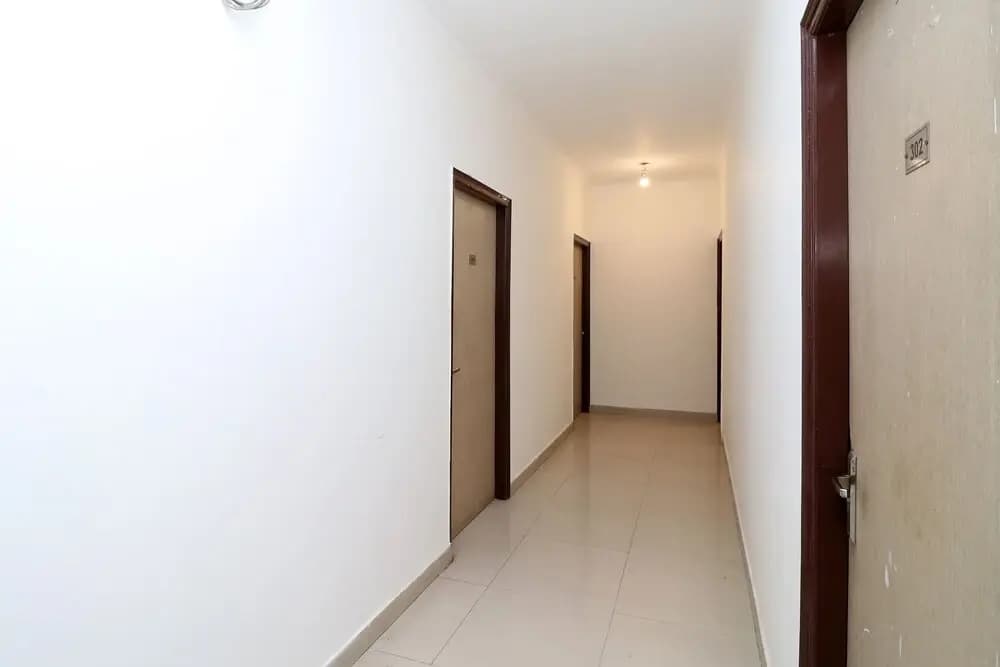 OYO 28620 Hotel Monarch - photo 9