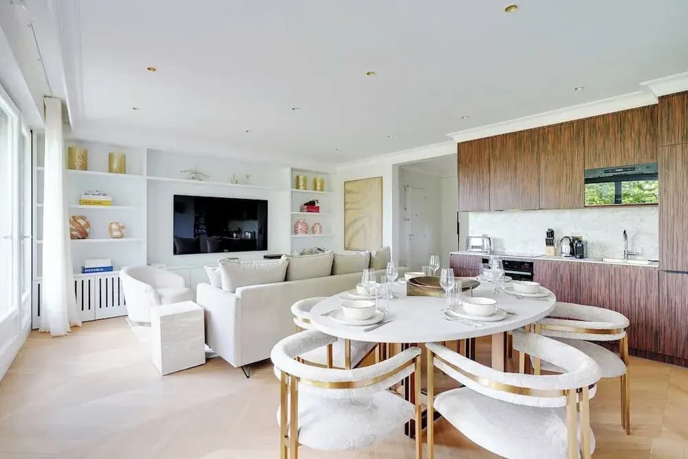 Luxurious Apartment - 2br- 6P Eiffel Tower View - photo 12