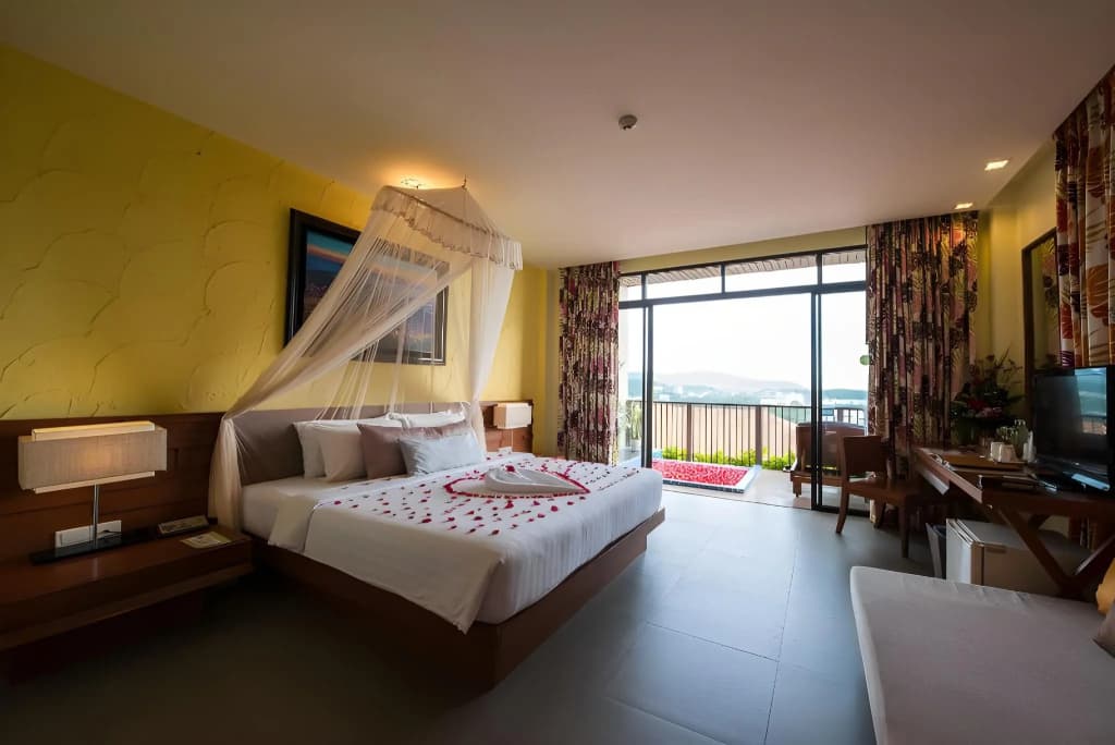 Karon Phunaka Resort & Spa Hotel - photo 37