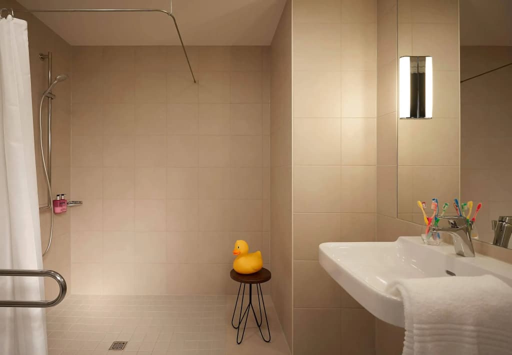 Moxy Berlin Ostbahnhof - photo 7