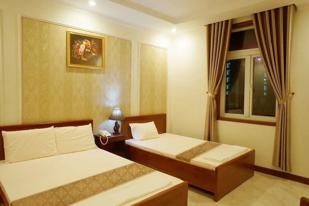 L Na Villa Hotel - photo 4