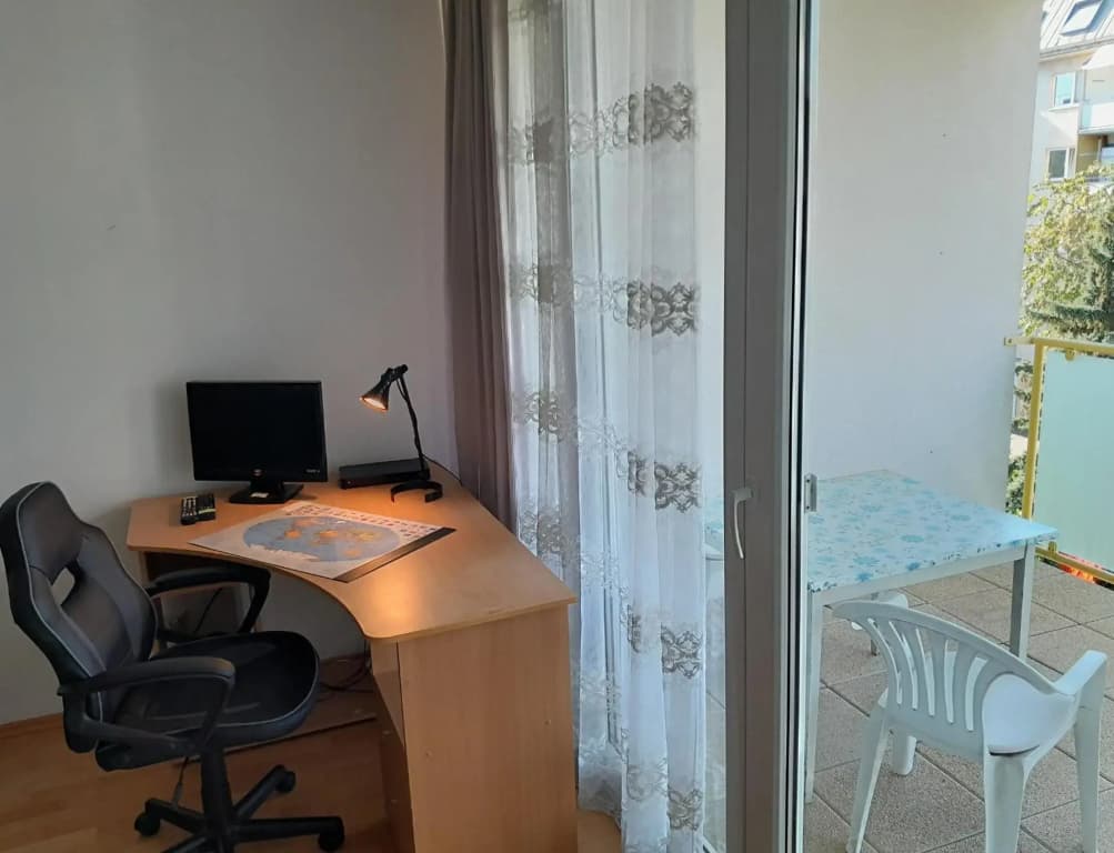 Serviced Apartment with Sunny Balcony - photo 4