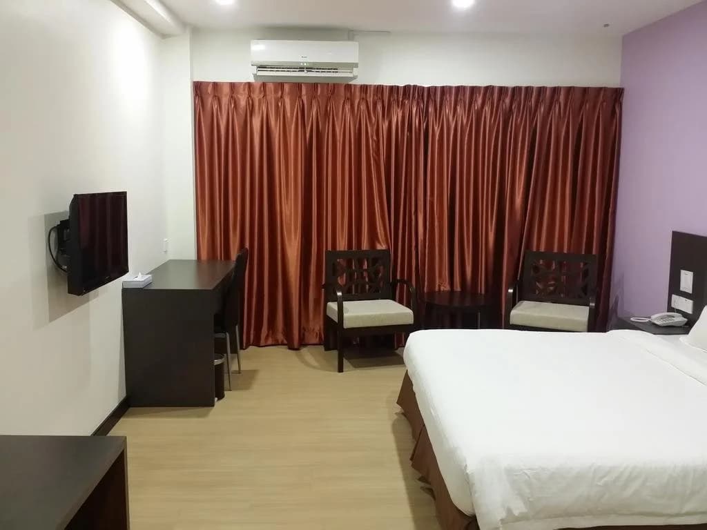 MJ Hotel - photo 13