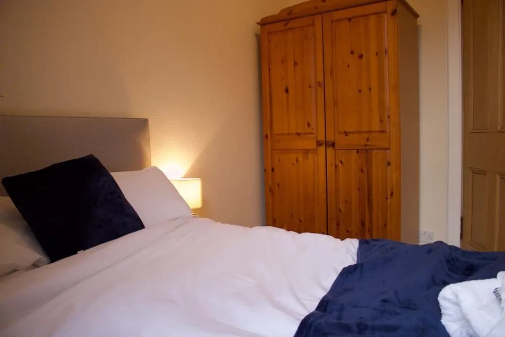 3 Bedroom City Centre Apartment - photo 7