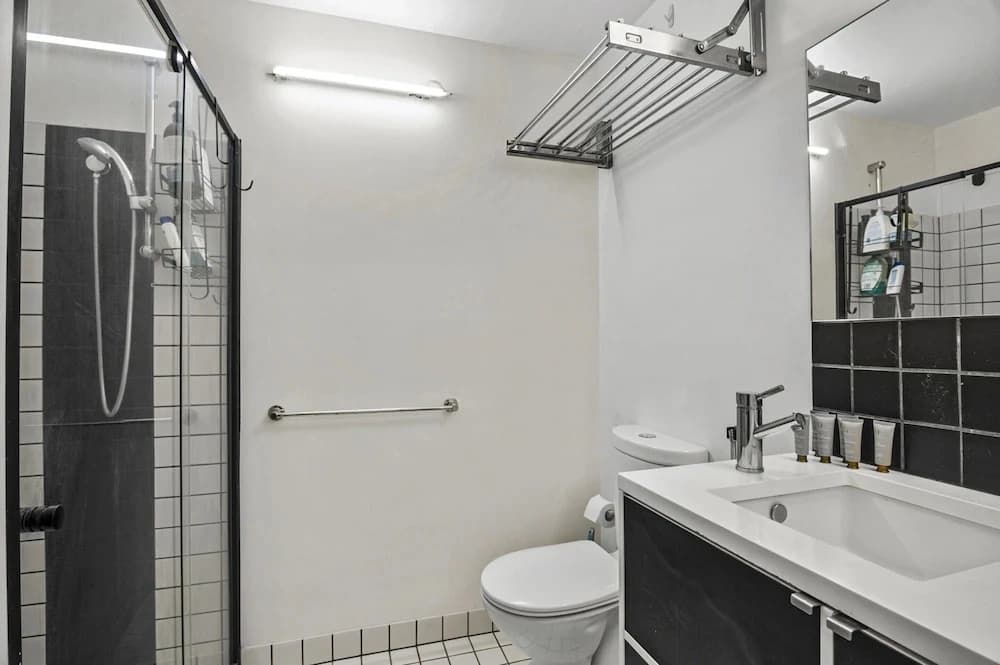 Central 2 Bed Apartment Near Melbourne CBD - photo 6
