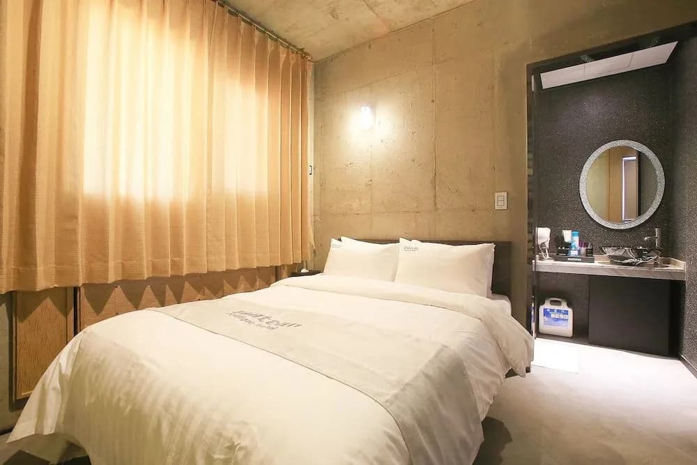 Yeongdeungpo Chateau Hotel - photo 7