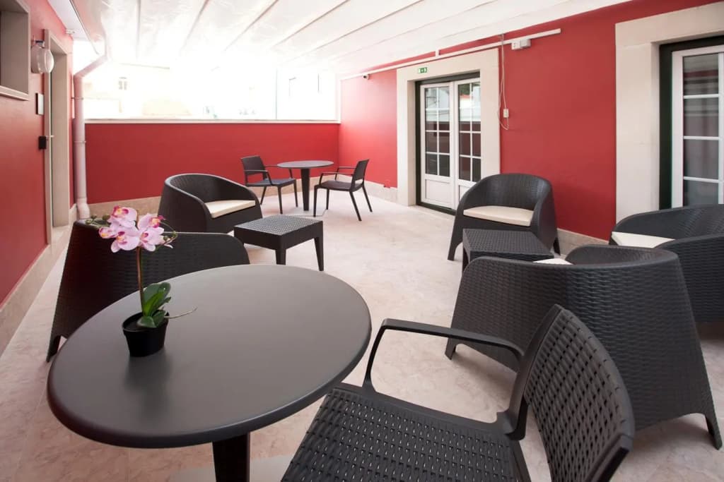 Famous Crows Lisbon Suites - photo 14