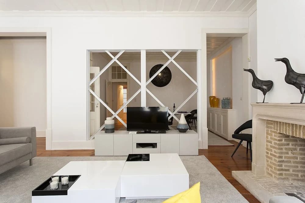 ALTIDO Elegant 3BR Apt w/workspace in Chiado - photo 11