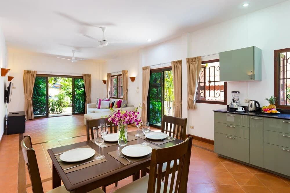 Blissful Jacuzzi Living at Villa Nikkie2 - photo 6