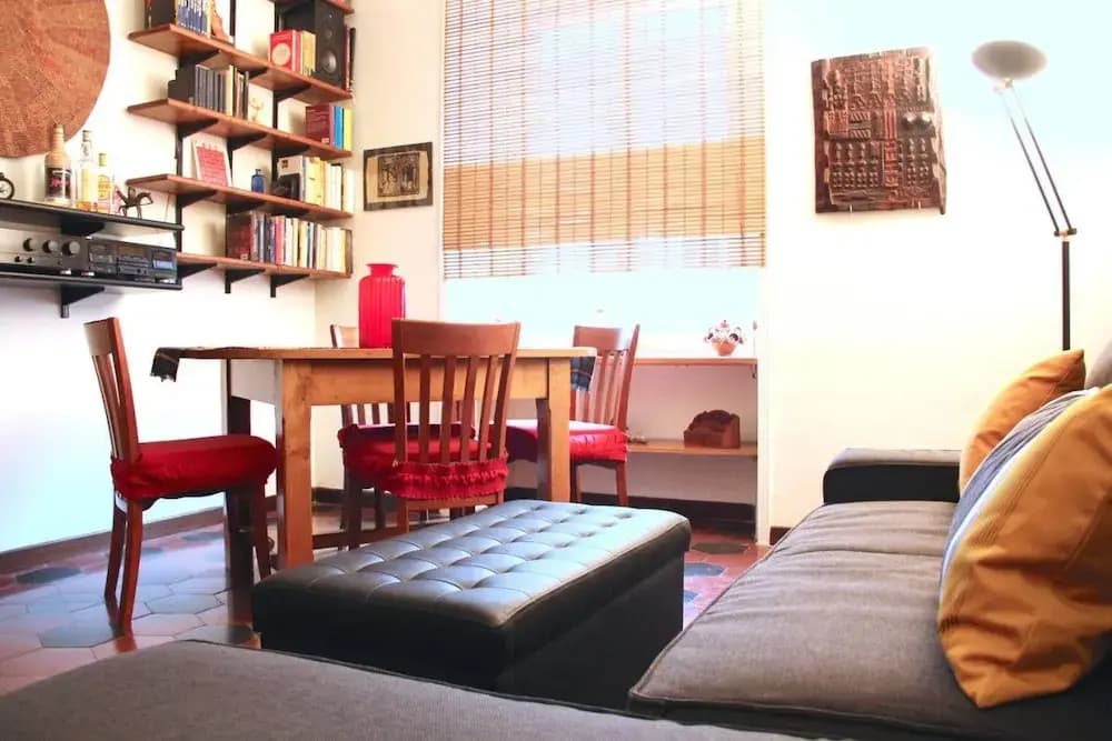 Ethnic Apt in Testaccio's Heart, Serviced by Hostmaker - photo 4