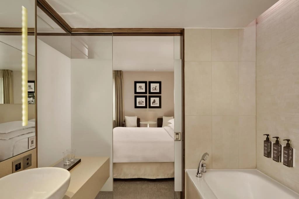 Sheraton Grand Hotel & Spa, Edinburgh - photo 10