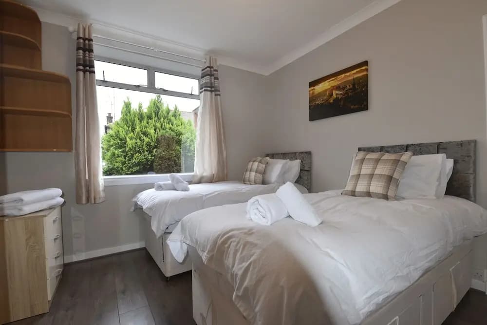 First Sighthill Villa - photo 2