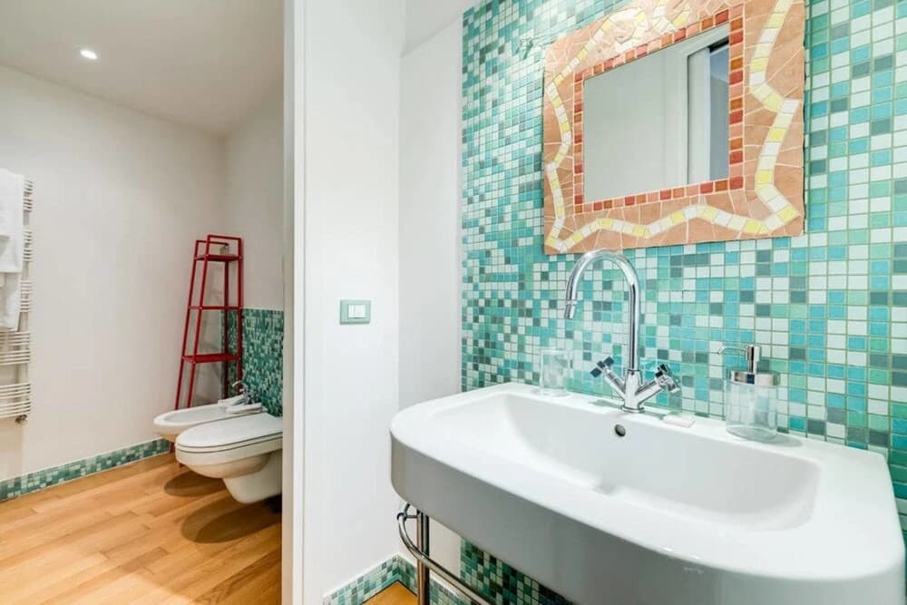 Extra Large Colorful Flat in Central Location! - photo 7
