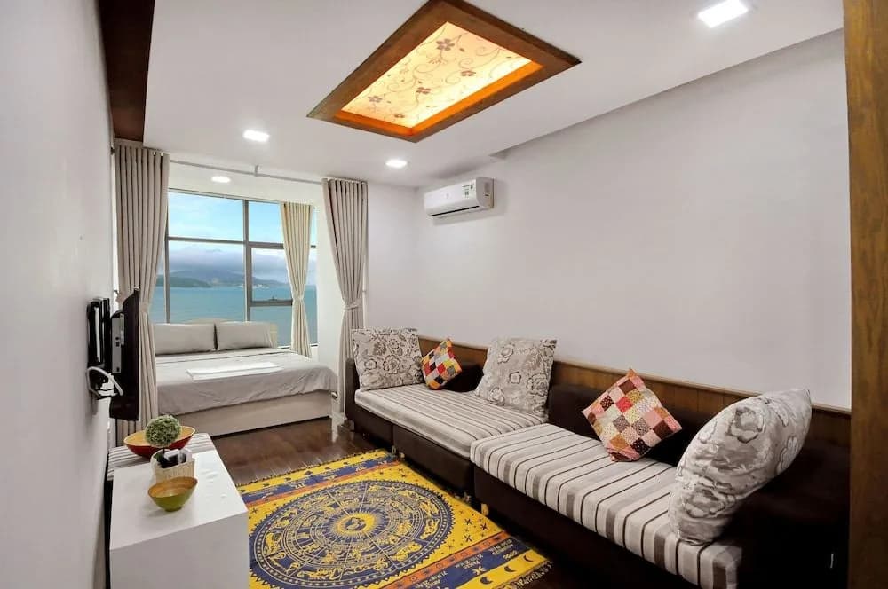 TP Beachfront Apartment - photo 3