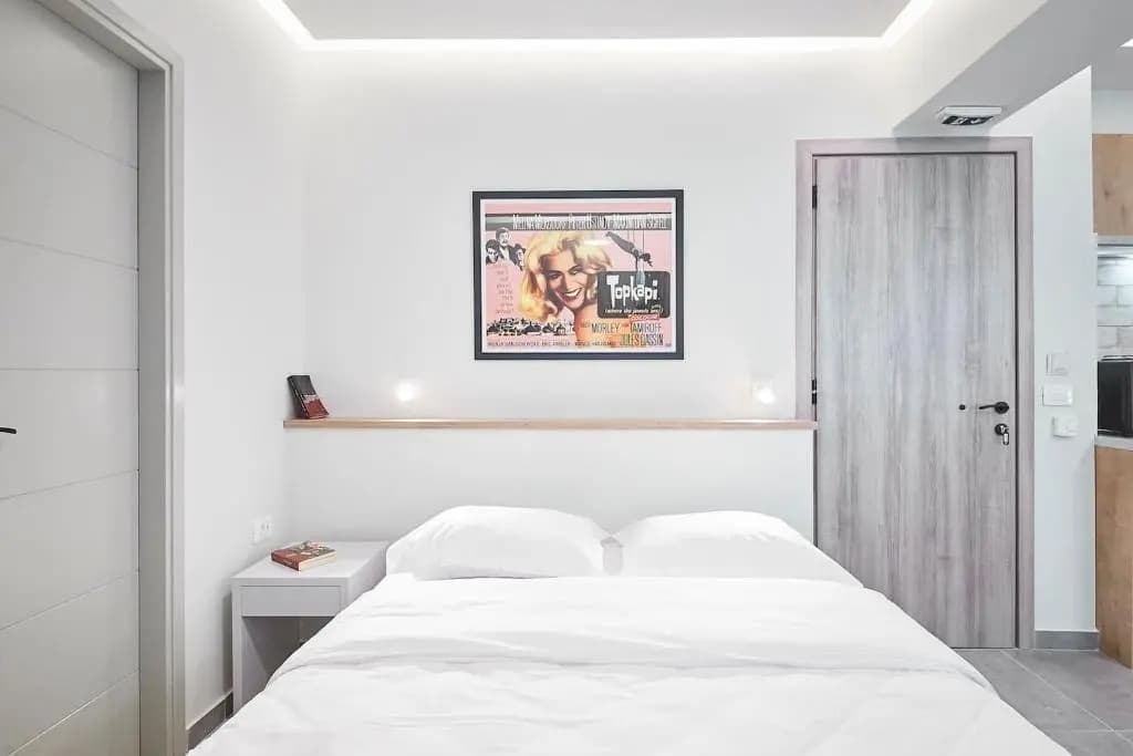 Stay in a hip decorated studio near Acropolis! - main photo