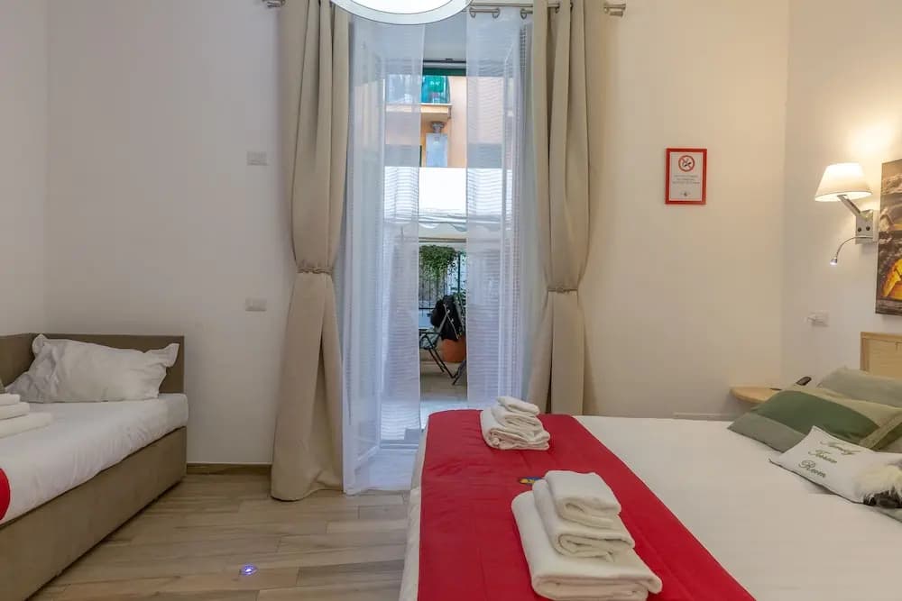 Flatinrome Trastevere Deluxe Rooms - photo 5