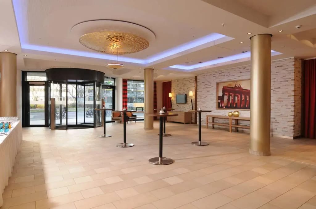 H4 Hotel Berlin Alexanderplatz - photo 22