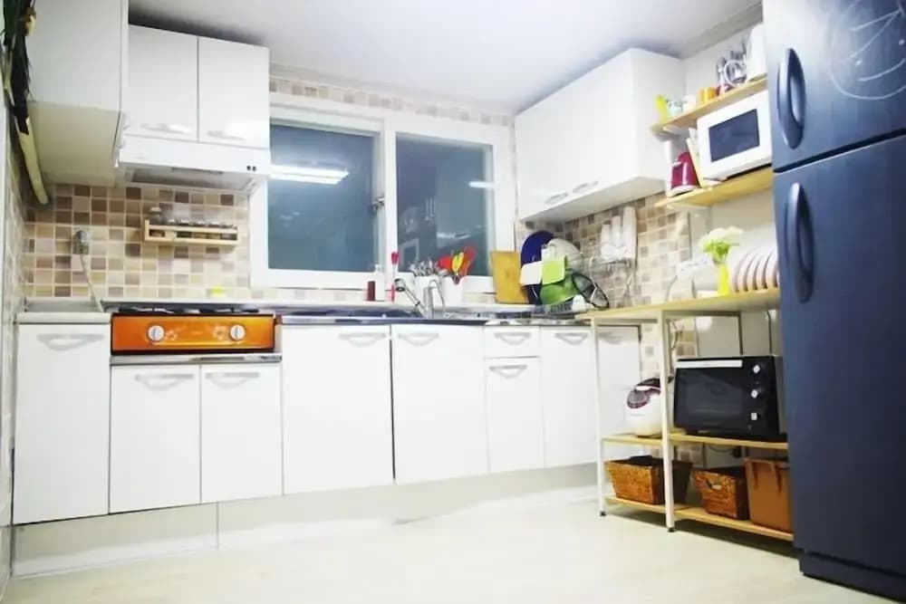 GDJ Guesthouse - Hostel - photo 10