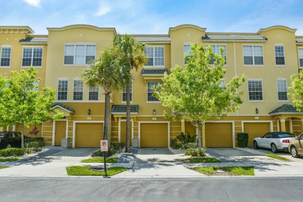 Orlando Resort Rentals at Universal Boulevard - main photo