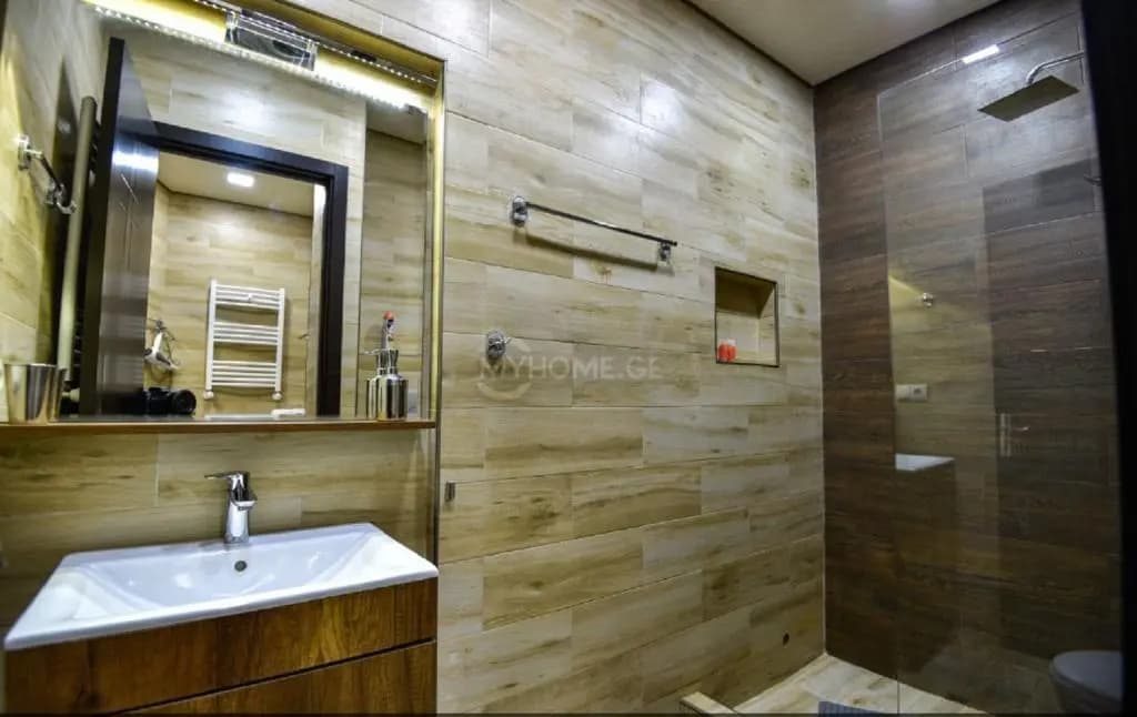 Freedom Square Apartment - photo 8