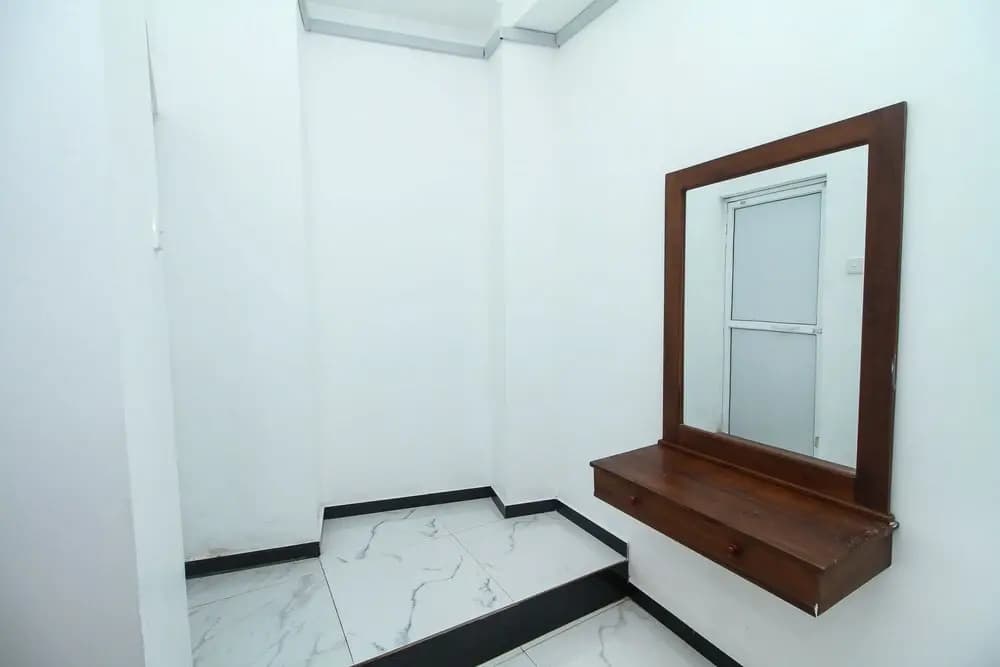 Shan Hotel by OYO Rooms - photo 10
