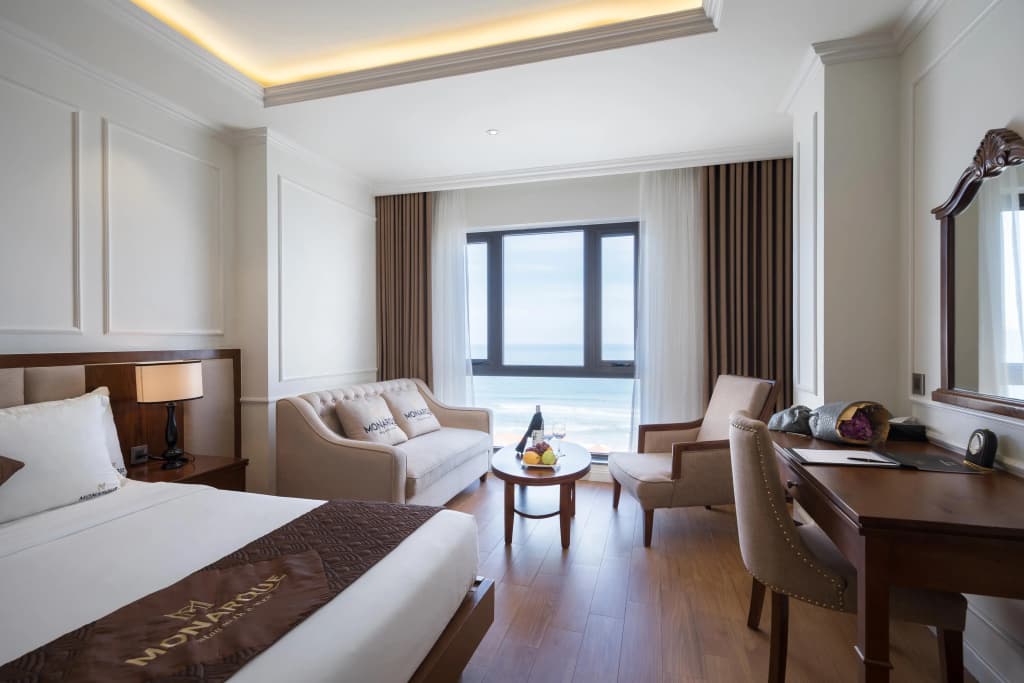 Monarque Hotel - photo 7