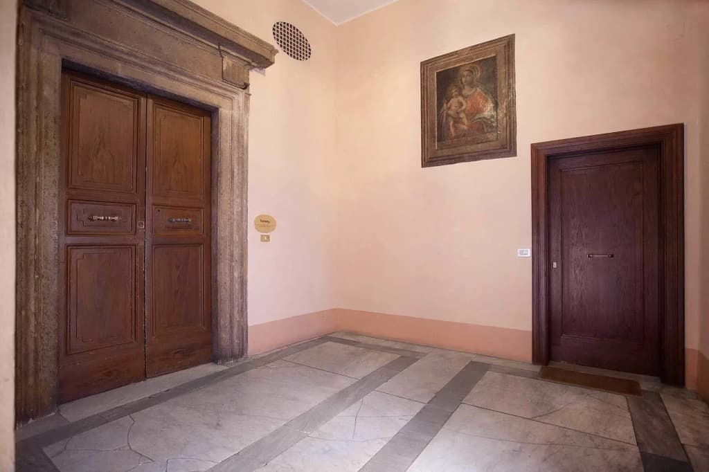 Pantheon Inn - photo 13