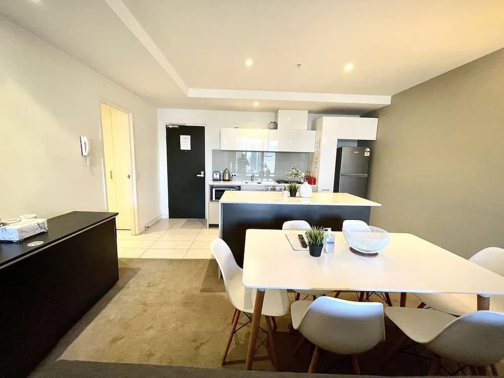 ReadySet Apartments on Spencer West - photo 23