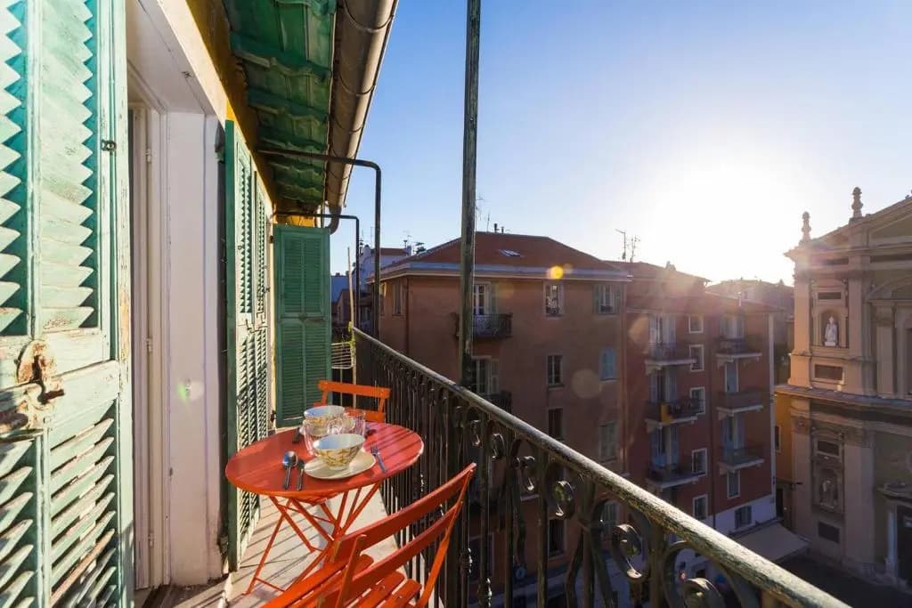 Ross 5- F2, Lumineux, Balcon, Loft, Clim, Vieux-Nice - photo 8