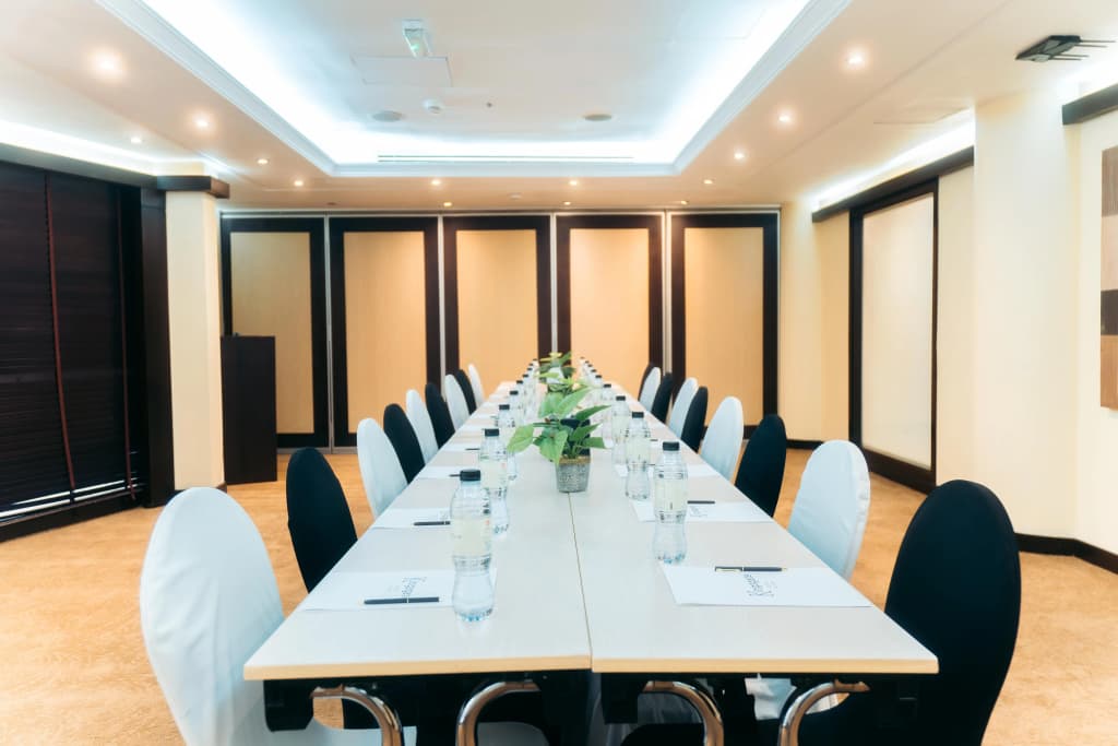 Kingsgate Hotel Abu Dhabi by Millennium - photo 14
