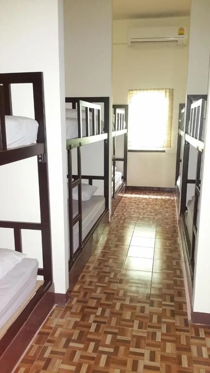 Relax Time Silom - Hostel - photo 3