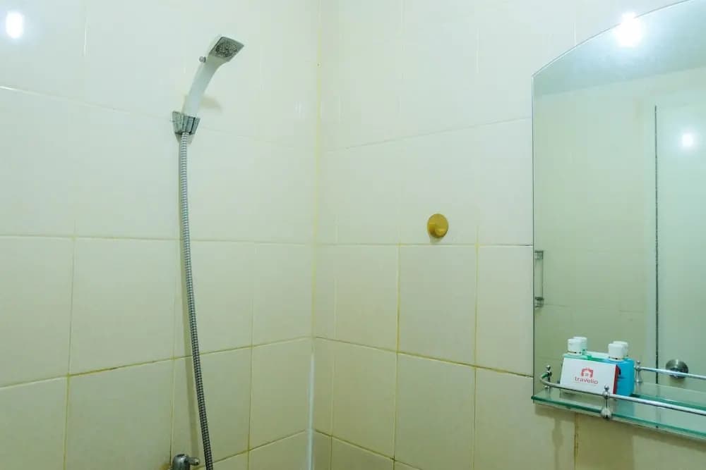 Simply Warm 2BR Green Palace Apartment - photo 8