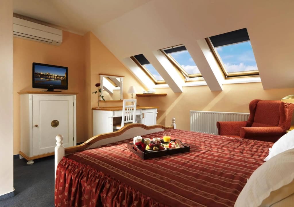 Hotel Julian - photo 6