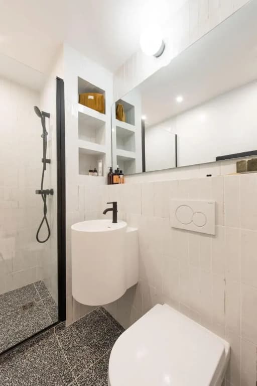 Central And Renovated Parisian Apartment, 6-7 Guests - photo 8