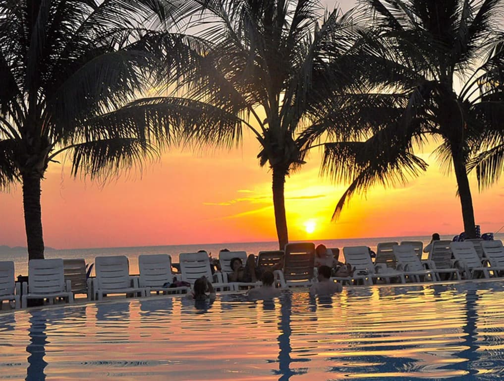 Coral Resort & Bungalows - photo 20