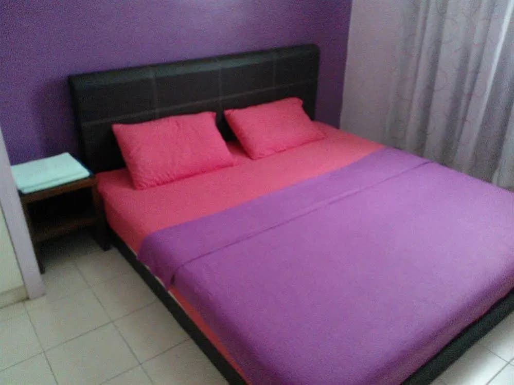 Nusa Perdana Homestay - photo 4
