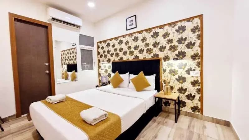 Hotel Silver Saffron Peeragarhi - photo 30